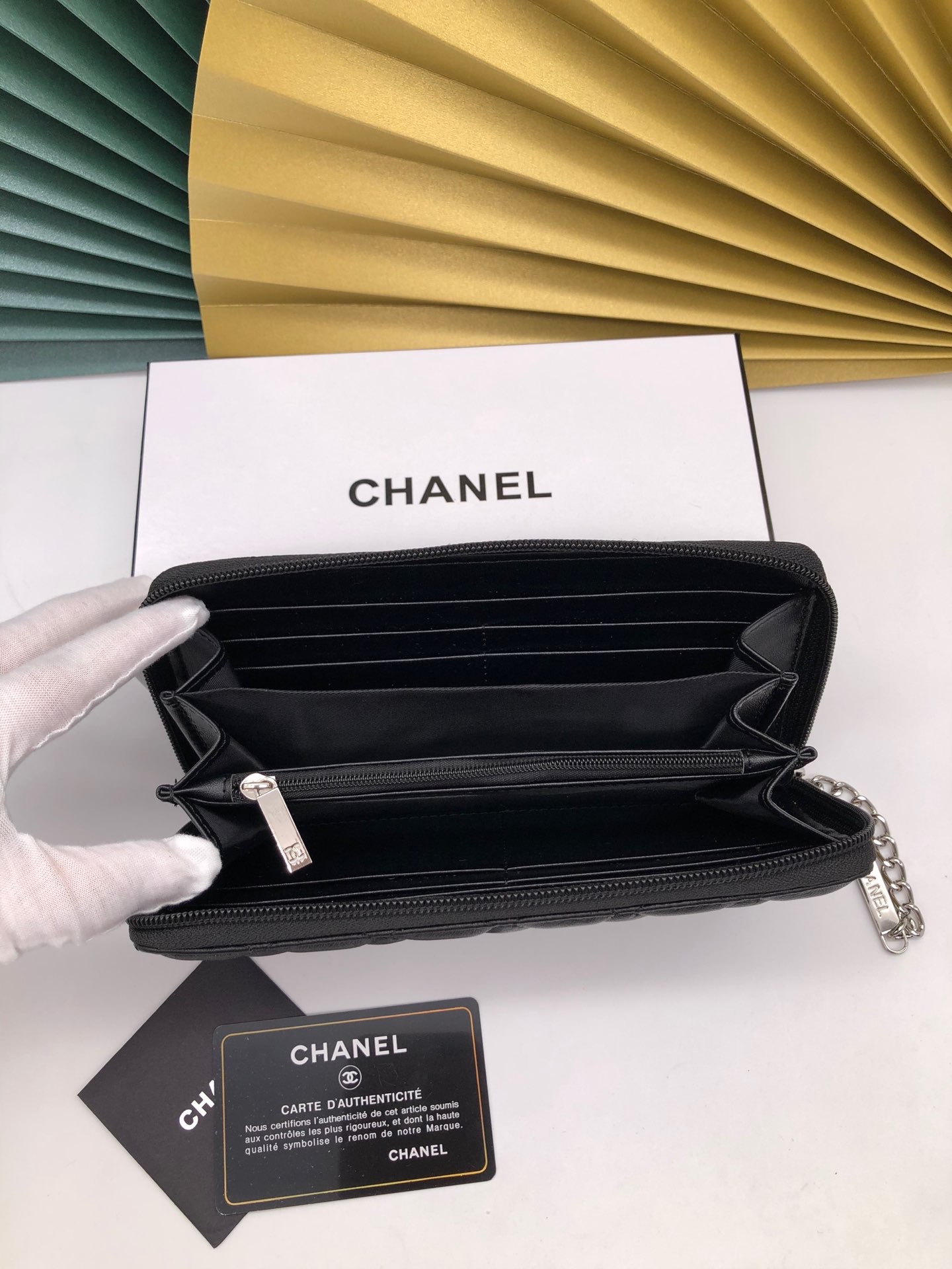 芸能人愛用Chanel シャネル 実物の写真 N品スーパーコピー財布代引き対応国内発送後払い安全必ず届く優良サイト